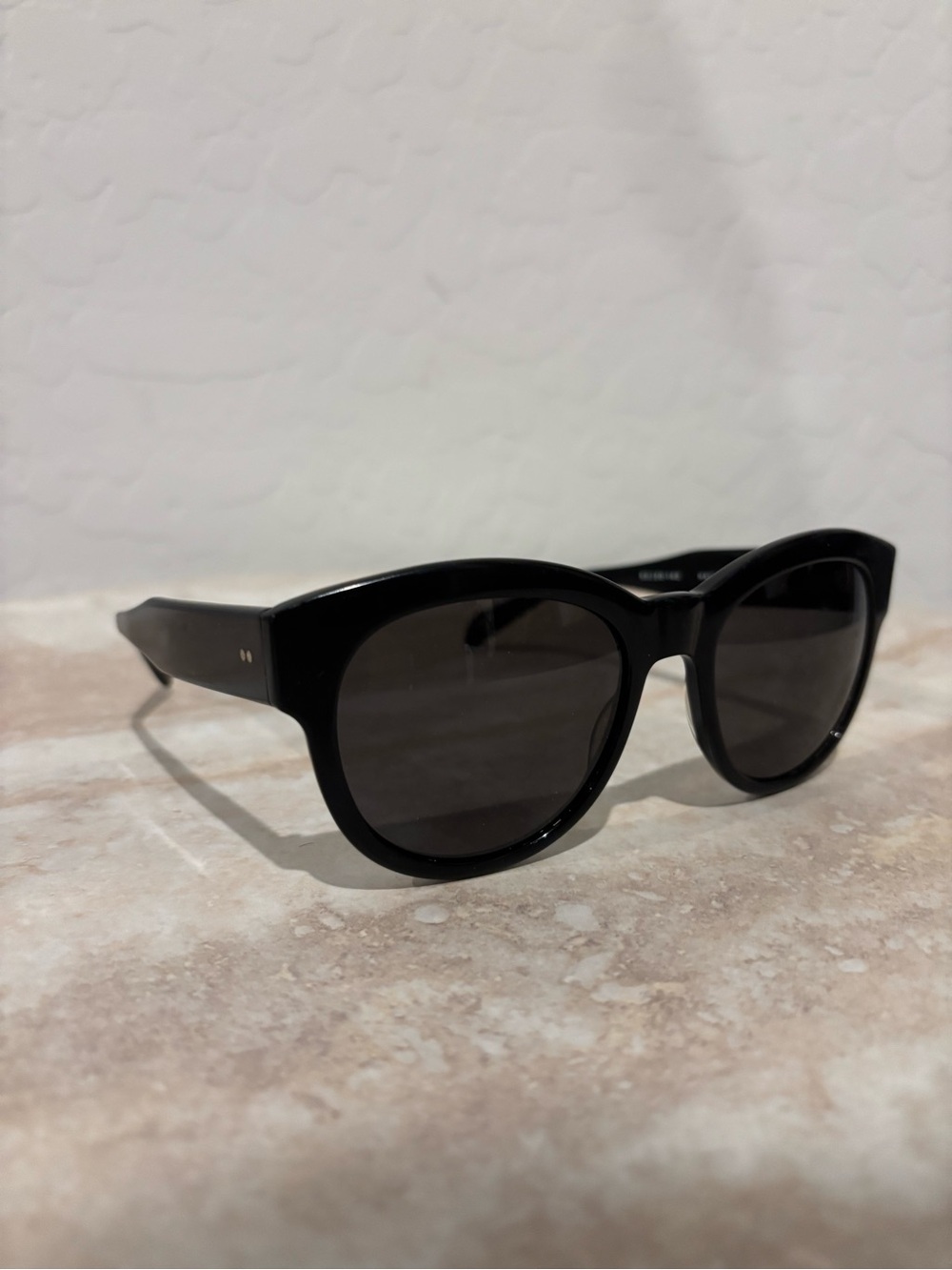 SALT Hayley Classic Black Round Sunglasses